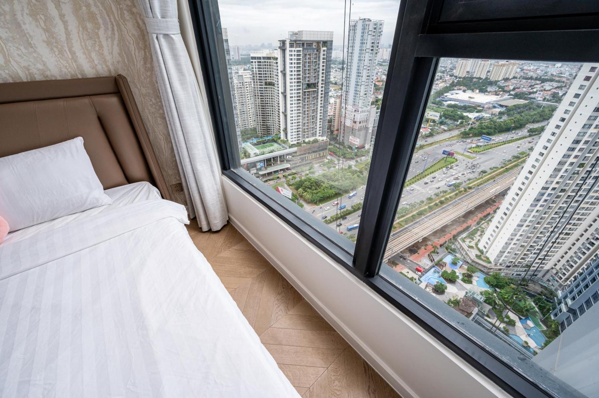 Lumiere Riverside By Aura Luxury * Ho Chi Minh City